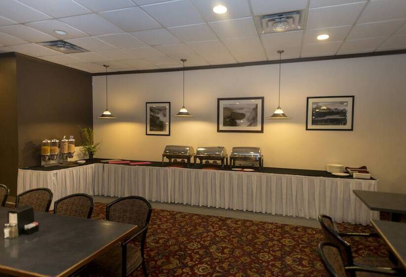 בית מלון כפרי Days Inn By Wyndham Drayton Valley