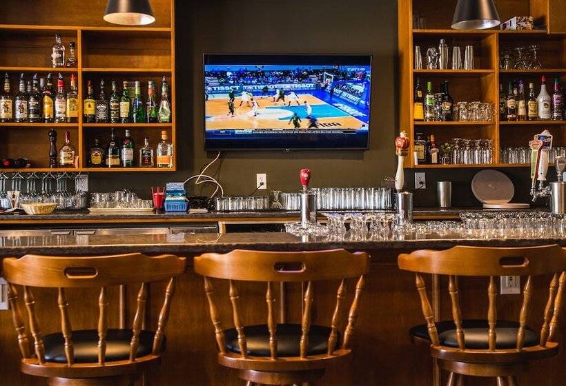 فندق Maritime Inn Port Hawkesbury