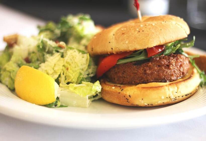 فندق Maritime Inn Port Hawkesbury