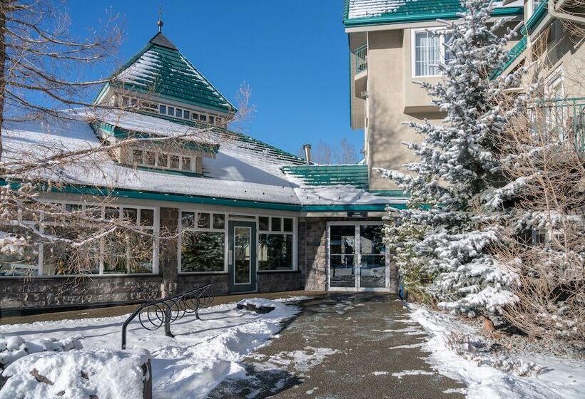 호텔 Pocaterra Inn & Waterslide