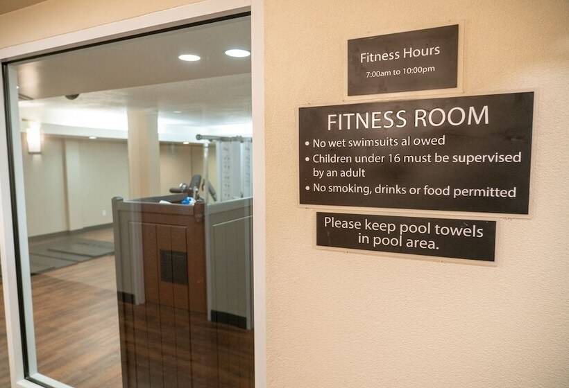 호텔 Pocaterra Inn & Waterslide