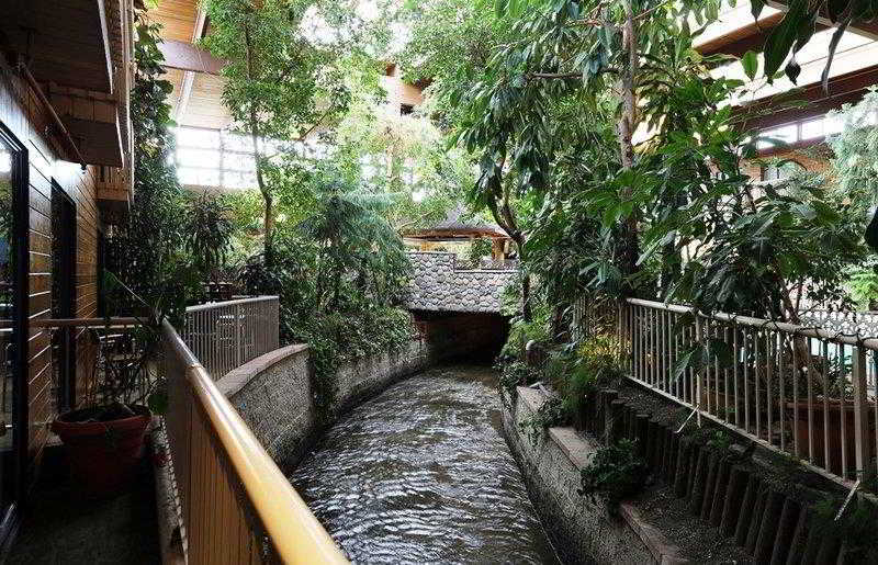 ホテル Prestige Vernon Lodge