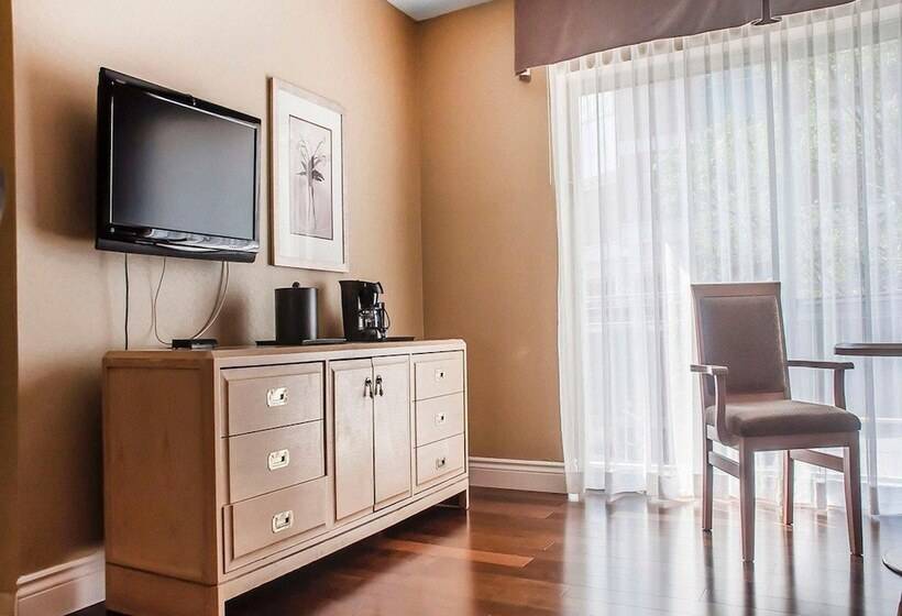 Quality Hotel Fallsview Cascade