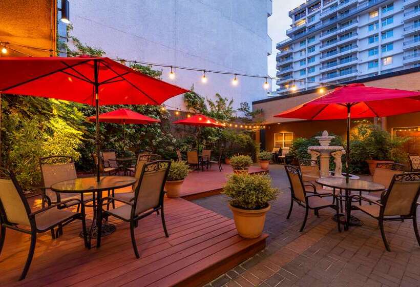 호텔 Quality Inn Downtown Inner Harbour