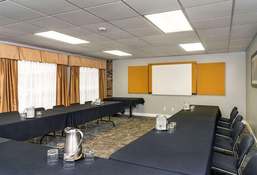 호텔 Quality Inn Downtown Inner Harbour