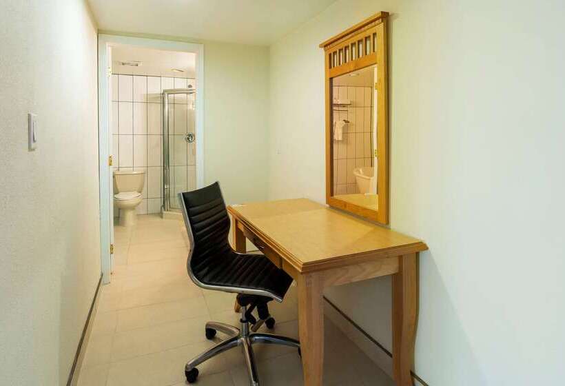 호텔 Quality Inn Downtown Inner Harbour