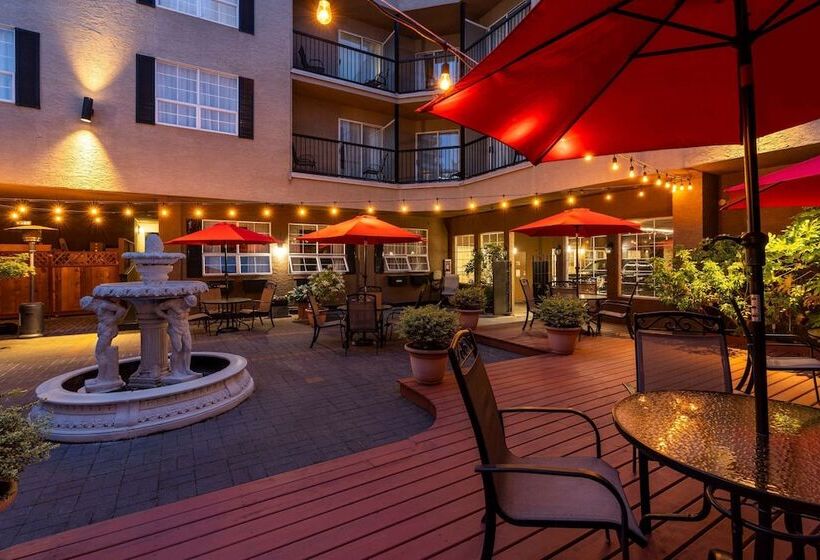 호텔 Quality Inn Downtown Inner Harbour