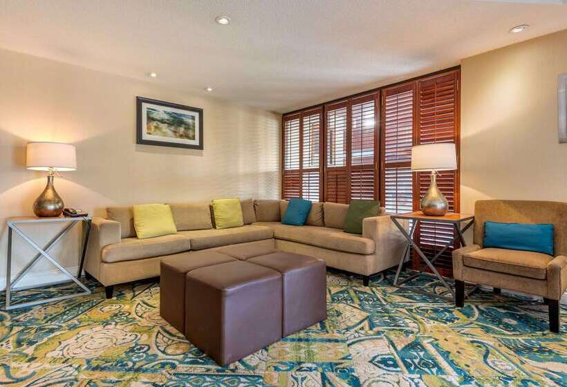 호텔 Quality Inn & Suites