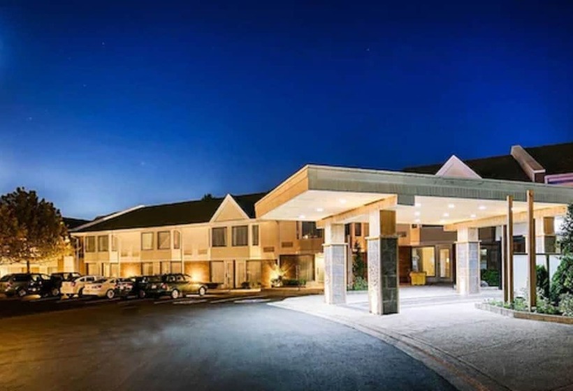 호텔 Quality Inn & Suites