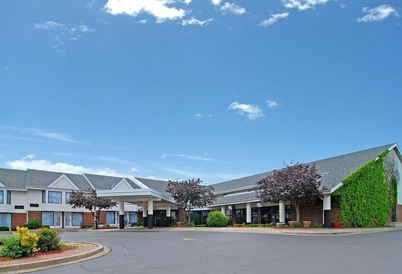 호텔 Quality Inn & Suites