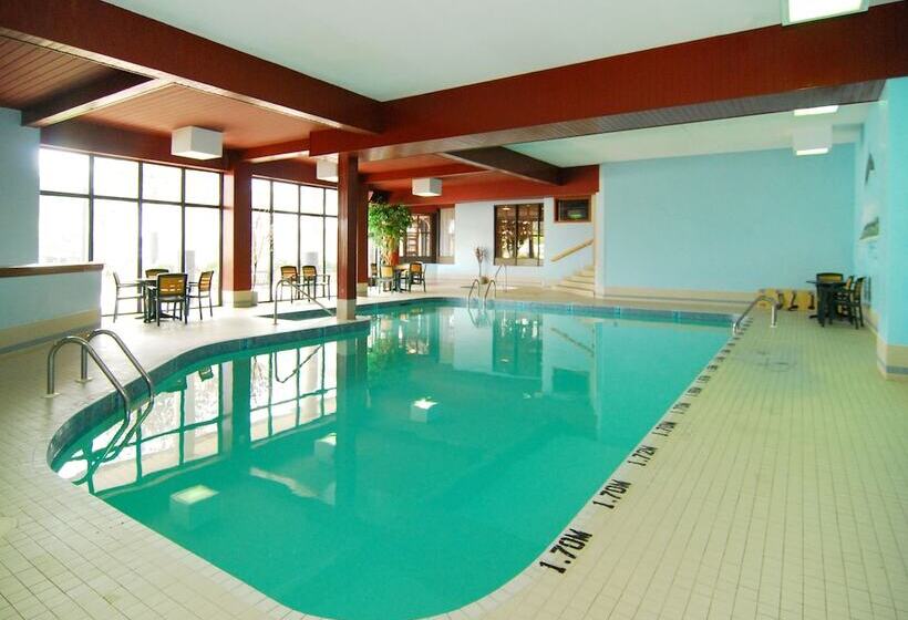 호텔 Quality Inn & Suites