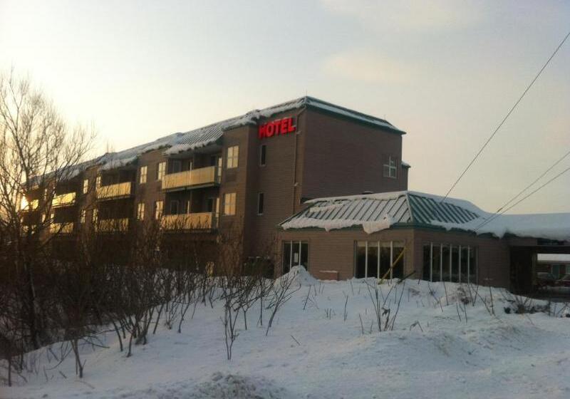 Отель Quality Suites