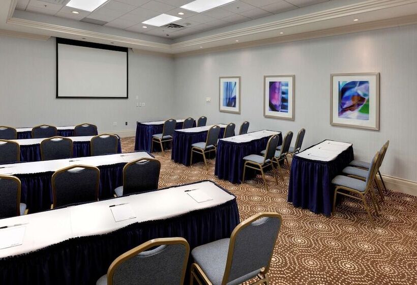 Radisson Hotel & Suites Fallsview