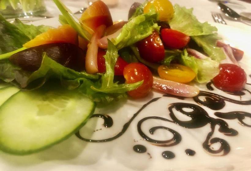 בית מלון כפרי Ramada By Wyndham Edmonton Yellowhead Nw