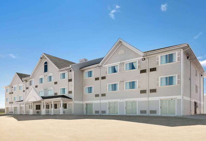 فندق Ramada By Wyndham Miramichi New Brunswick