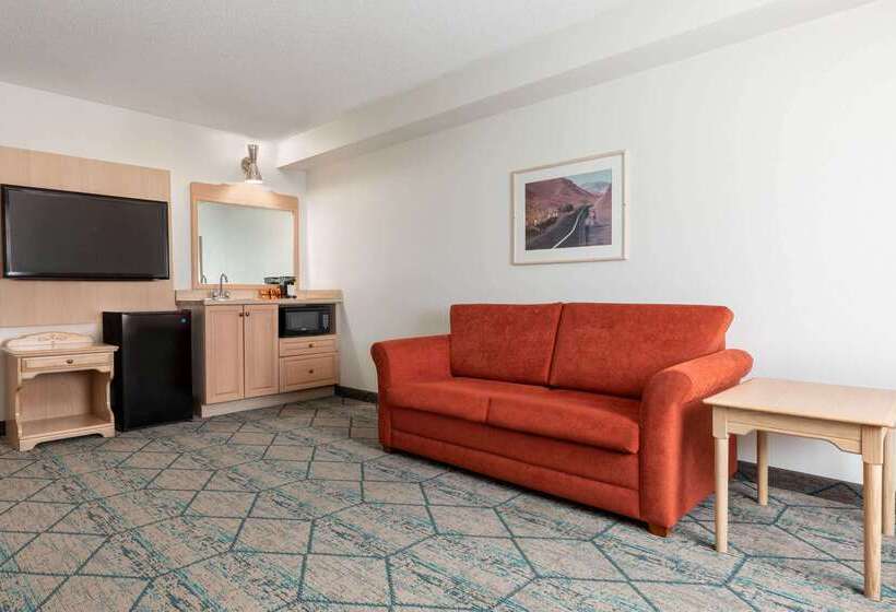 فندق Ramada By Wyndham Miramichi New Brunswick