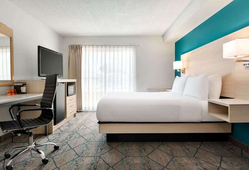 فندق Ramada By Wyndham Miramichi New Brunswick