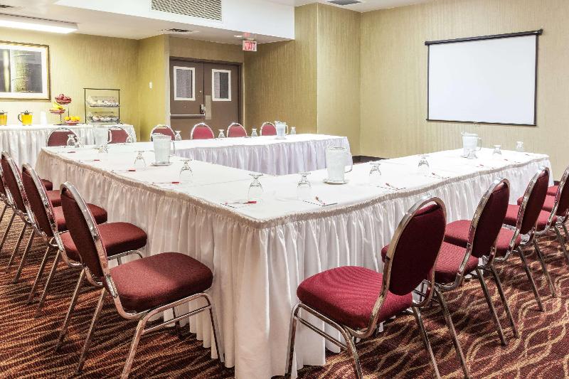 فندق Ramada By Wyndham Timmins