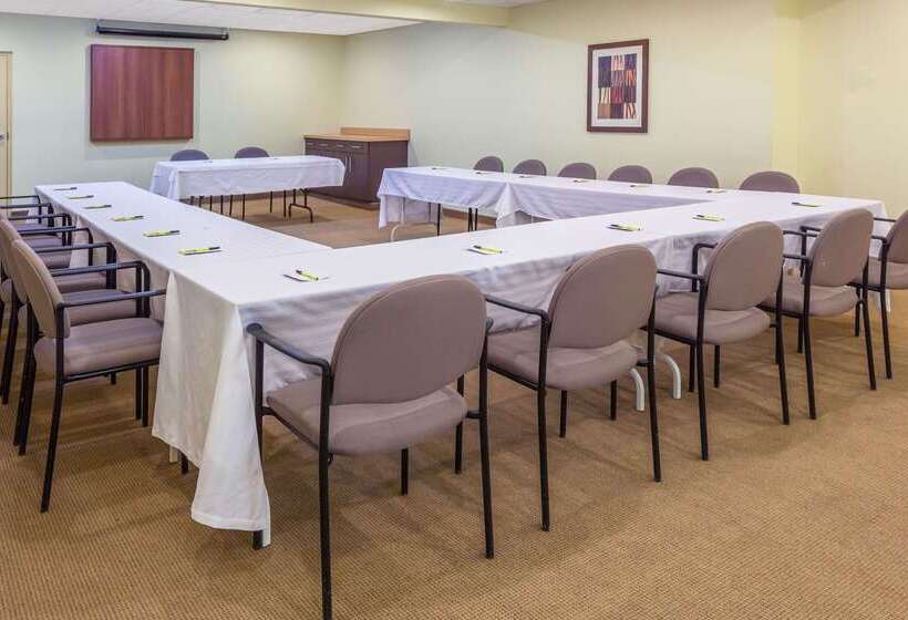 酒店 Super 8 By Wyndham Campbellton Nb