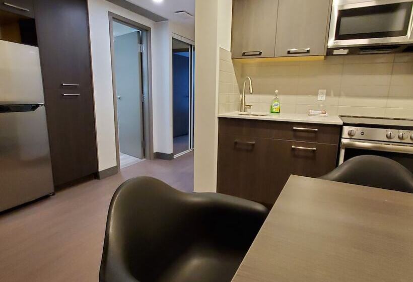 فندق Super 8 By Wyndham Macleod Trail Calgary