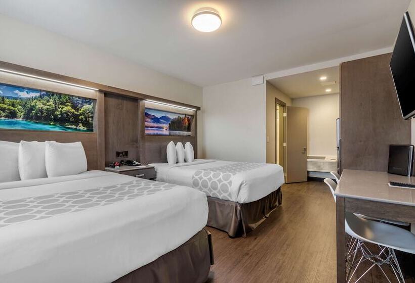 فندق Super 8 By Wyndham Macleod Trail Calgary