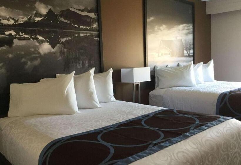 فندق Super 8 By Wyndham Spruce Grove