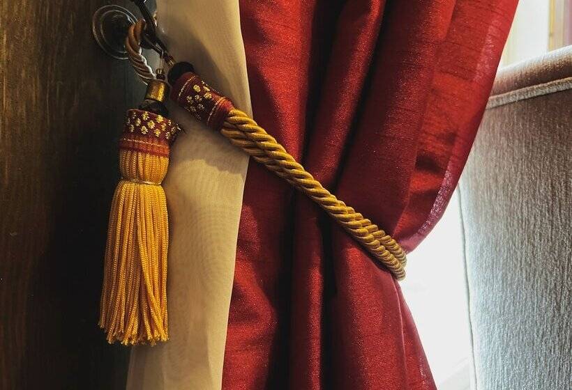 Hotel The Downtown, A Coast