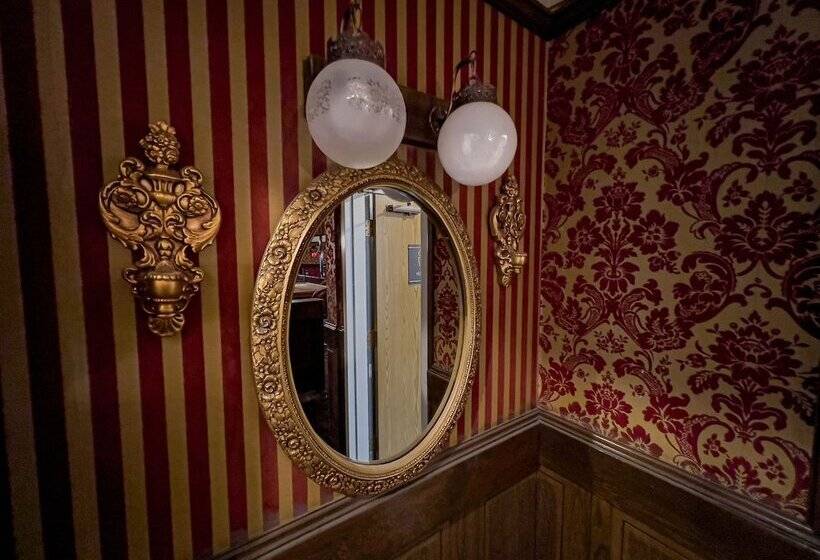 Hotel The Downtown, A Coast