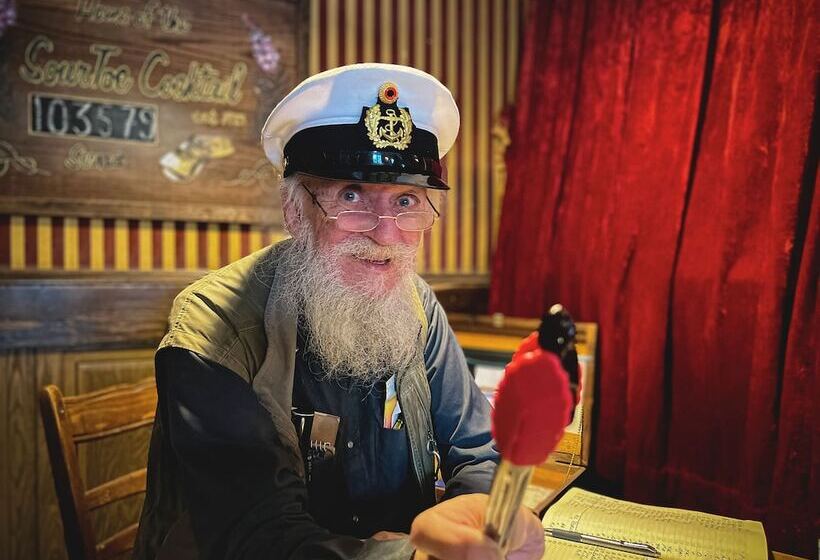 Hotel The Downtown, A Coast