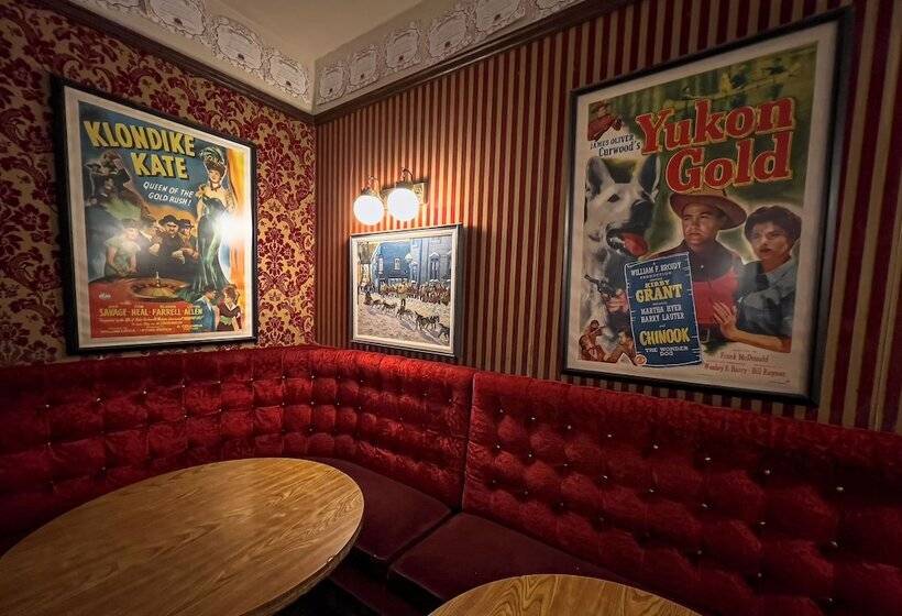 Hotel The Downtown, A Coast