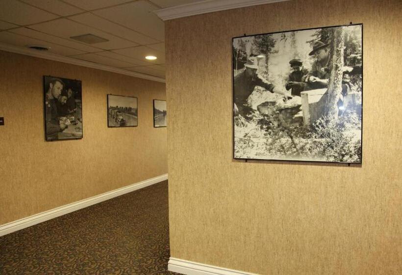 酒店 The George Dawson Inn & Conference Centre
