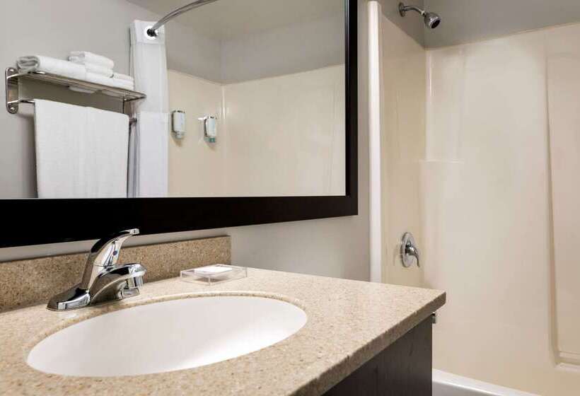 فندق Travelodge Suites By Wyndham New Glasgow