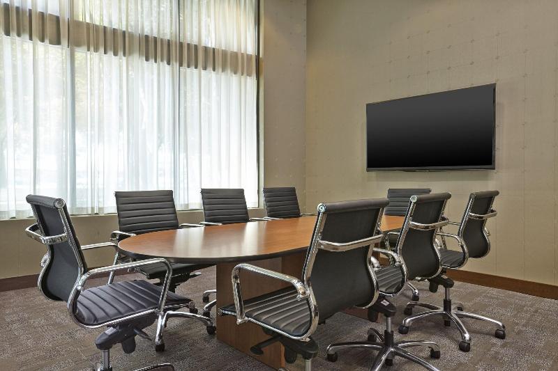 Grand Park Hotel Vancouver Airport, Ascend Hotel Collection