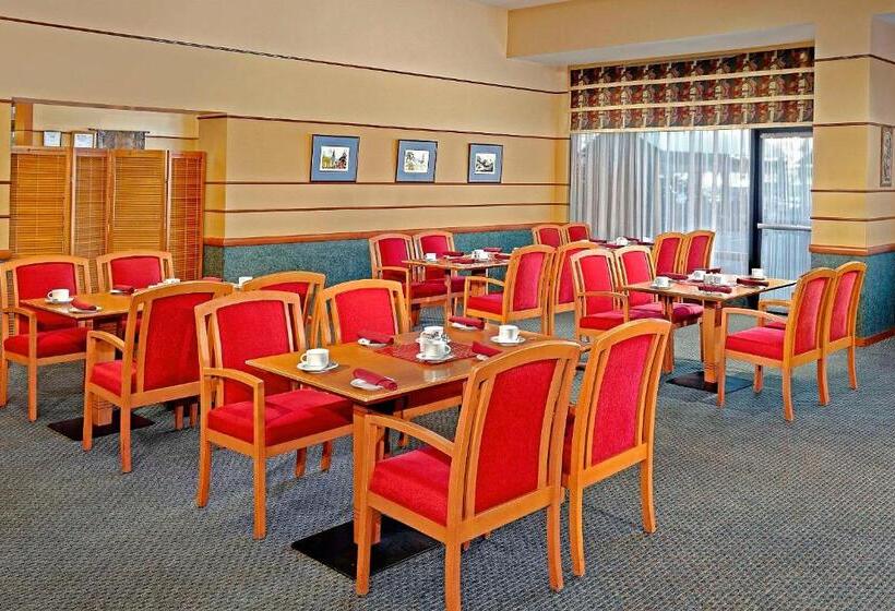 Grand Park Hotel Vancouver Airport, Ascend Hotel Collection