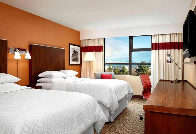 Grand Park Hotel Vancouver Airport, Ascend Hotel Collection