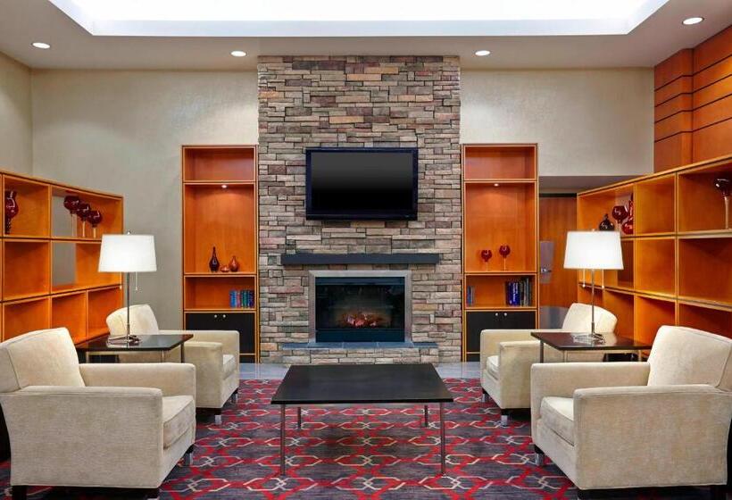 Grand Park Hotel Vancouver Airport, Ascend Hotel Collection