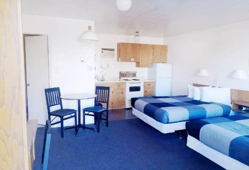 فندق على الطريق Cardston Inn