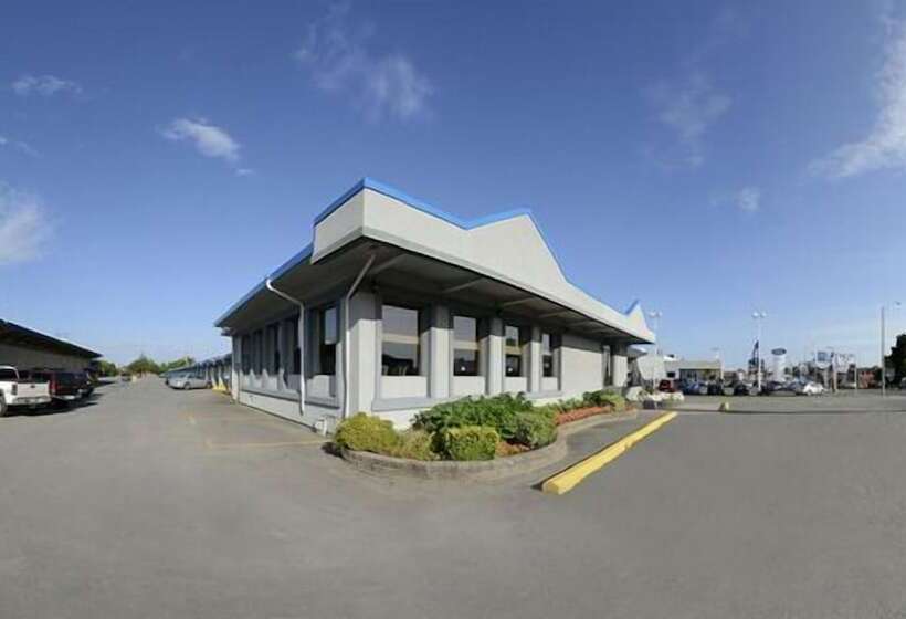 فندق على الطريق Travelers Inn