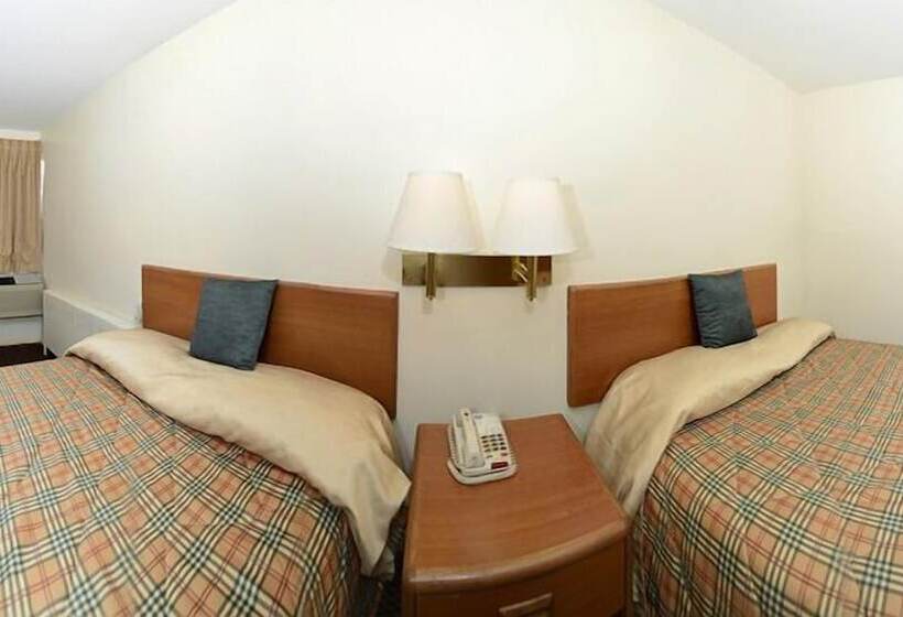 فندق على الطريق Travelers Inn