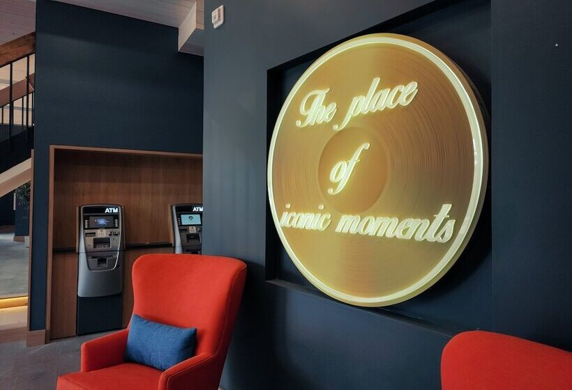 منتجع The Hotel At Falcon Lake