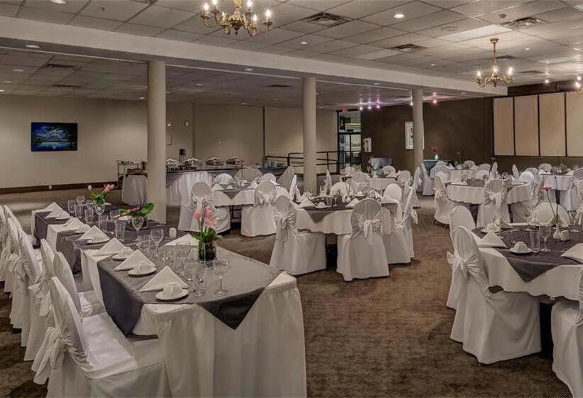 Sea To Sky Hotel And Conference Centre