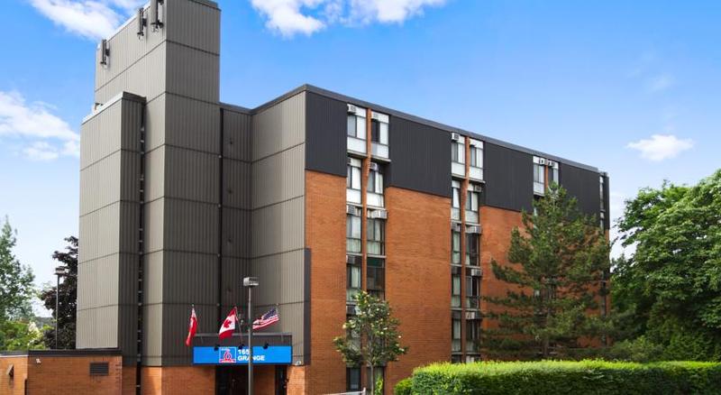 Studio 6 Downtown Toronto