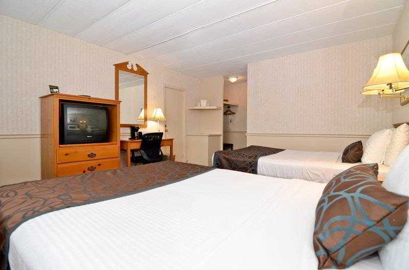 Super 8 By Wyndham Gananoque Country Squire Resort