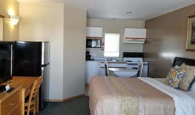 Athabasca Lodge Motel