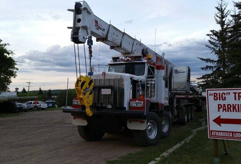 Athabasca Lodge Motel