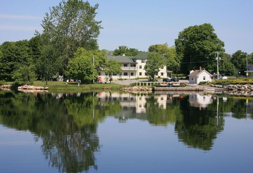 مبيت وإفطار Lanes Privateer Inn