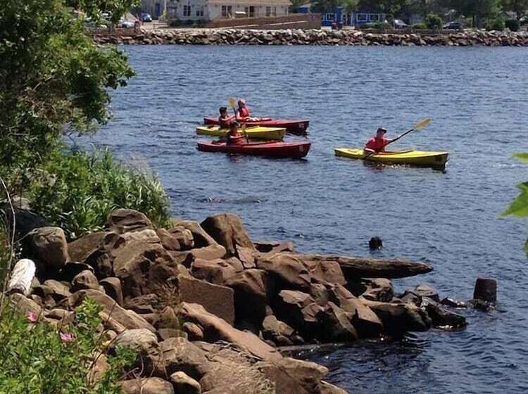 مبيت وإفطار Lanes Privateer Inn