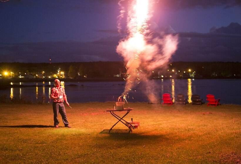 مبيت وإفطار Lanes Privateer Inn