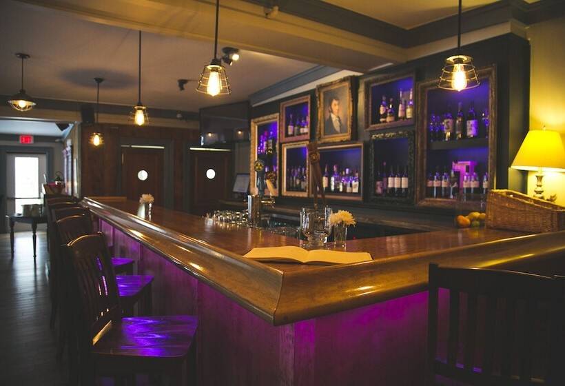 مبيت وإفطار Lanes Privateer Inn