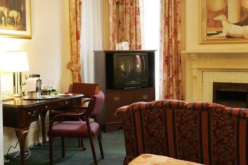 Clarion Hotel & Suites Selby